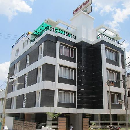 Hotel Everest Park Residencia Tiruchirappalli Exterior foto