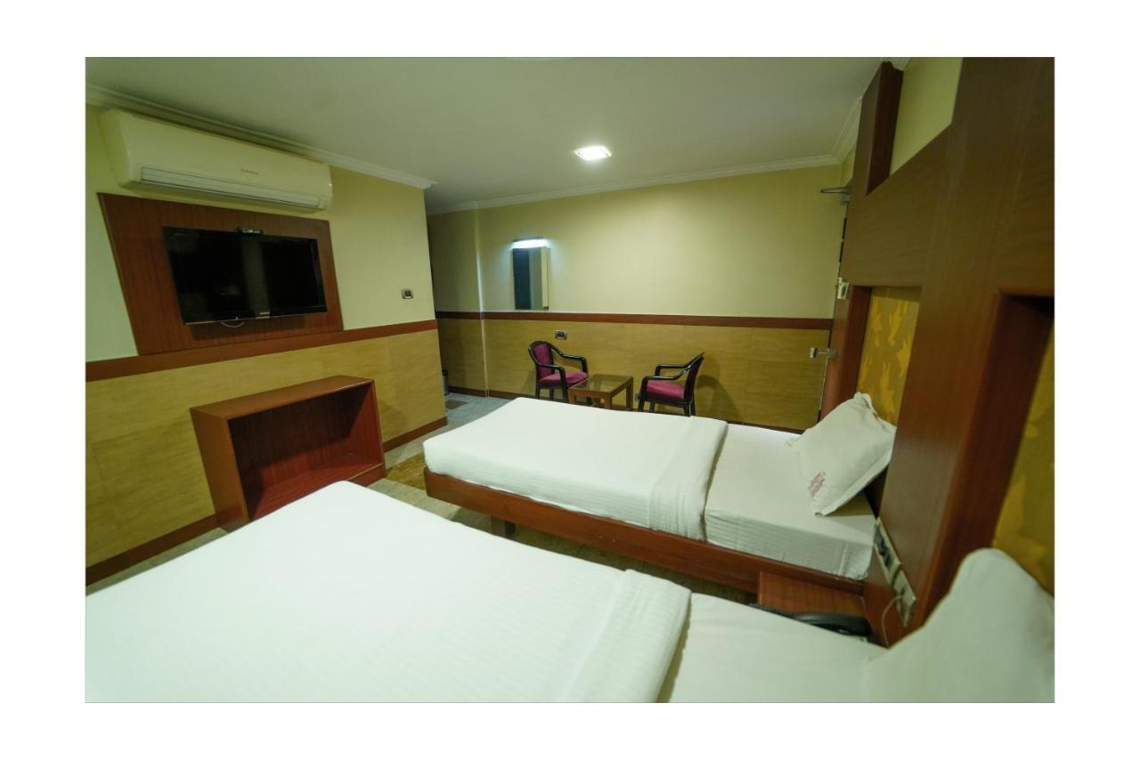 Hotel Everest Park Residencia Tiruchirappalli Exterior foto