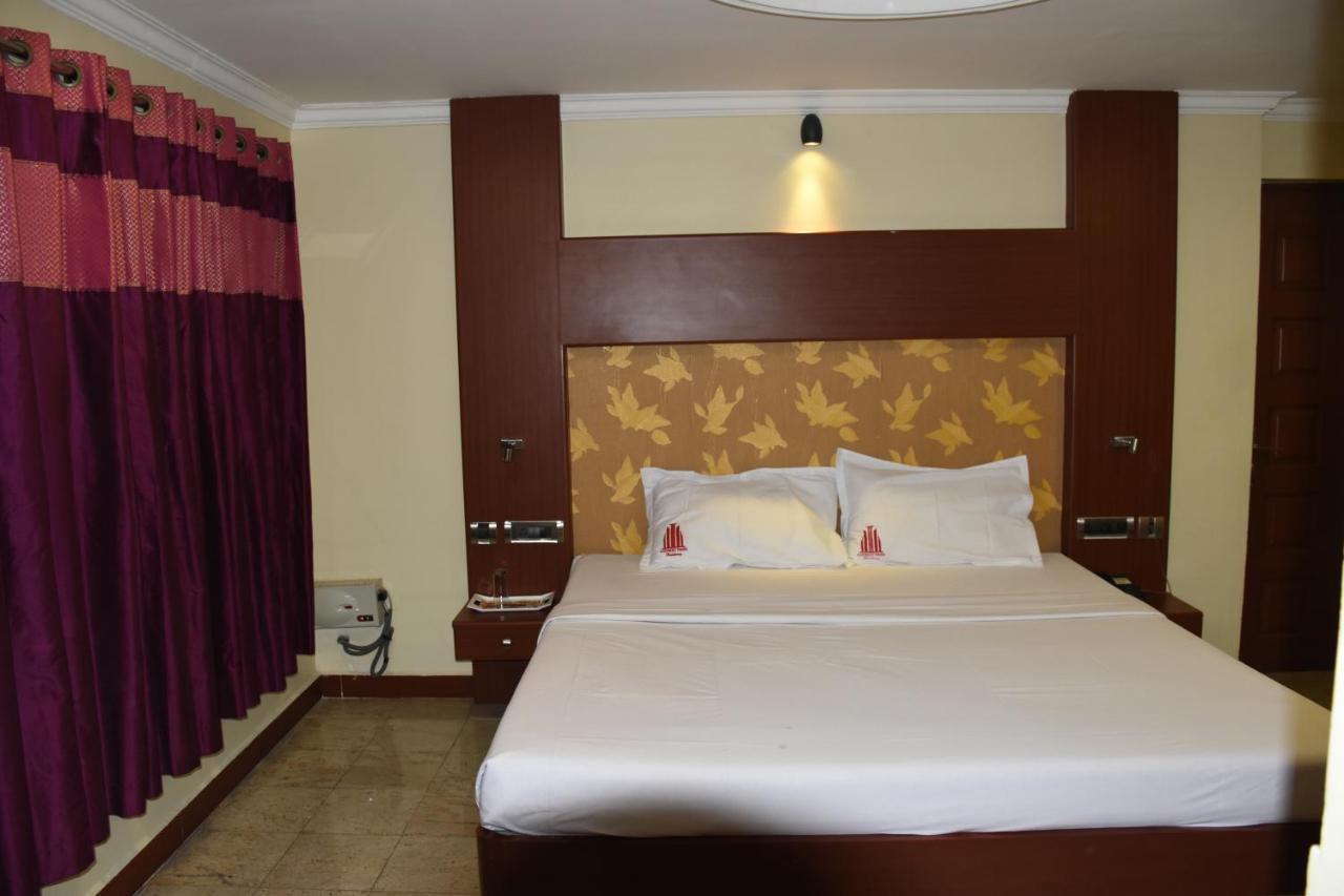 Hotel Everest Park Residencia Tiruchirappalli Exterior foto
