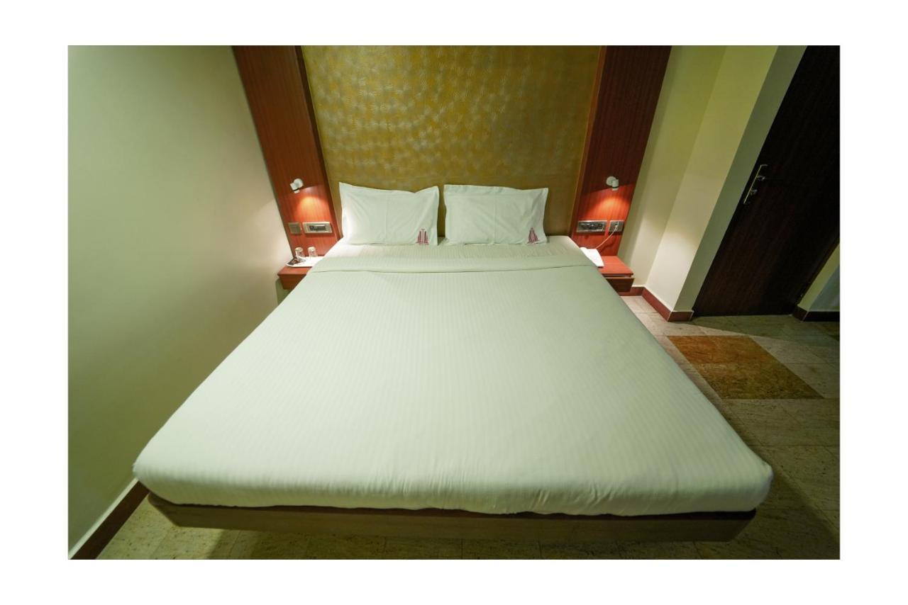 Hotel Everest Park Residencia Tiruchirappalli Exterior foto