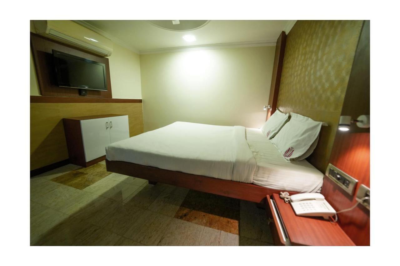 Hotel Everest Park Residencia Tiruchirappalli Exterior foto