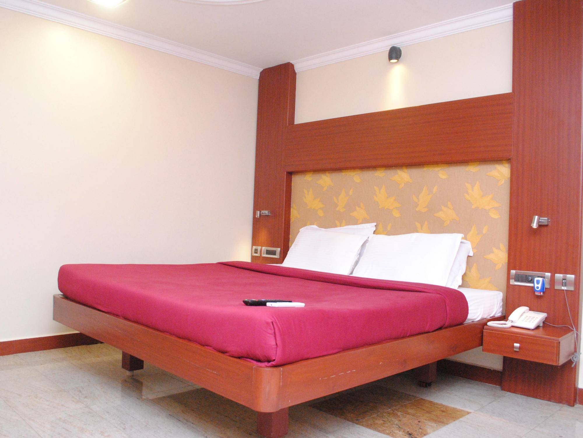 Hotel Everest Park Residencia Tiruchirappalli Exterior foto